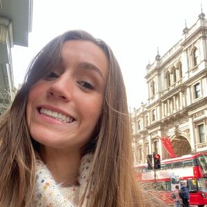 Meet your Posher, Hannah